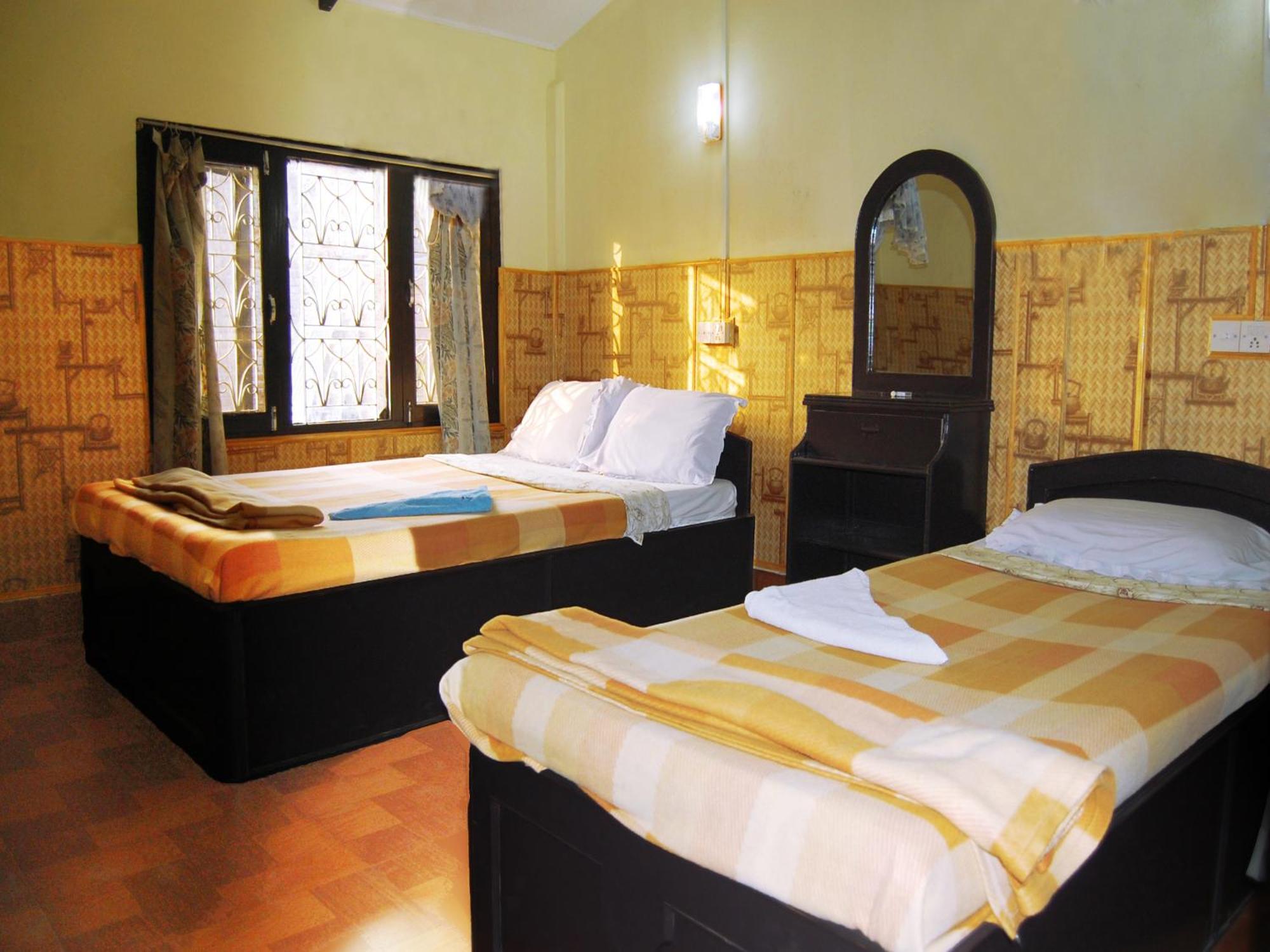 Rainbow Safari Resort Sauraha Zewnętrze zdjęcie