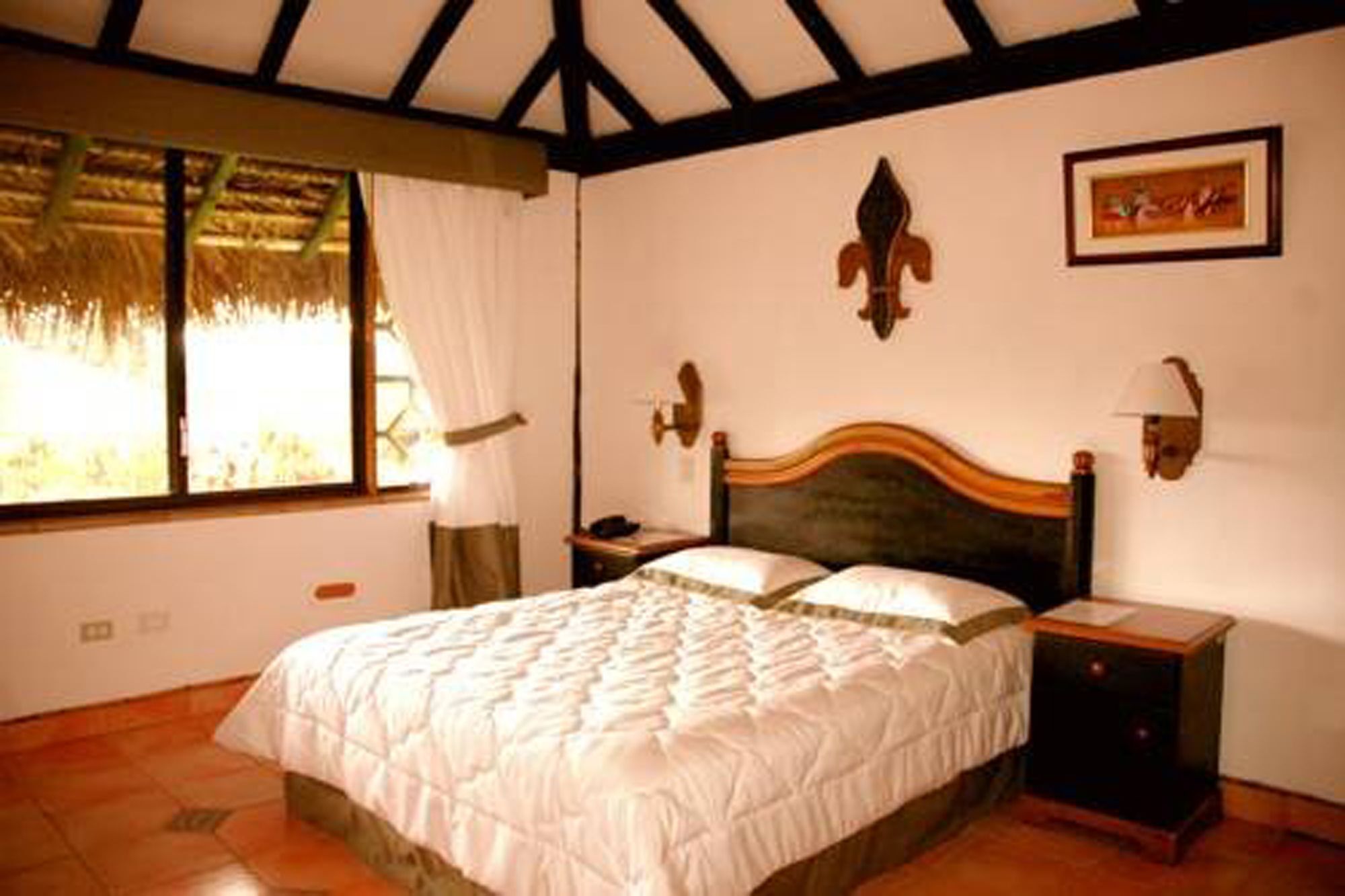 Rainbow Safari Resort Sauraha Zewnętrze zdjęcie